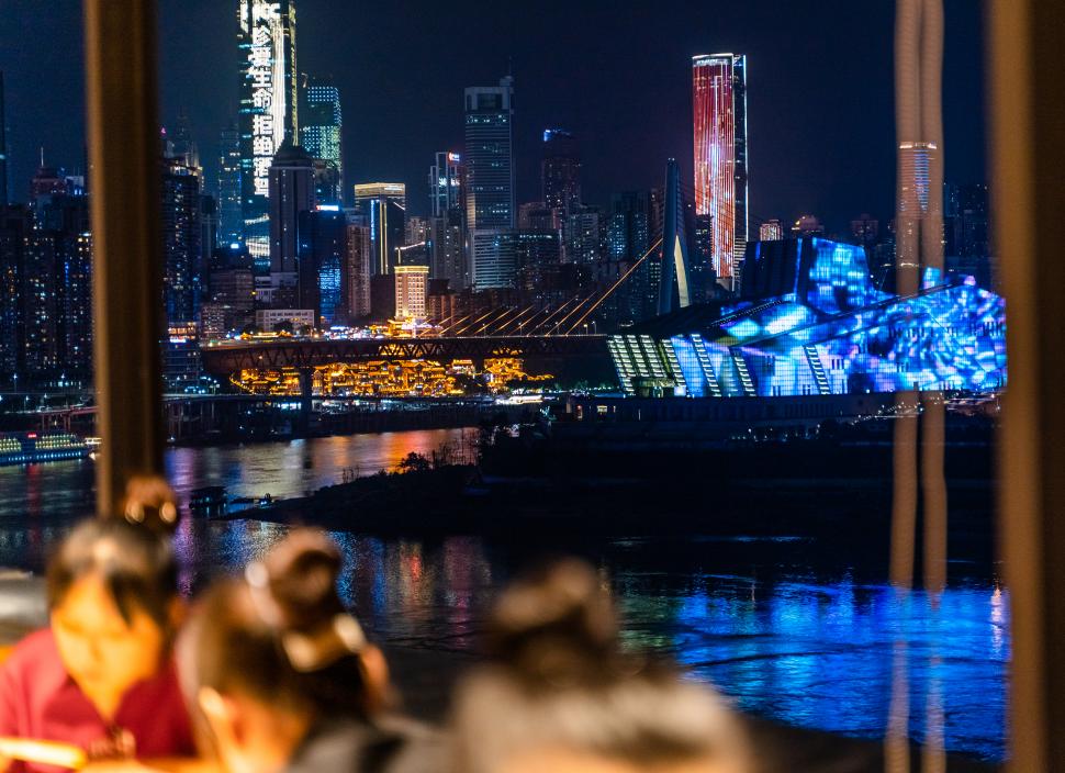 朝天門火鍋硬核防疫，多措并舉打造安心餐廳！