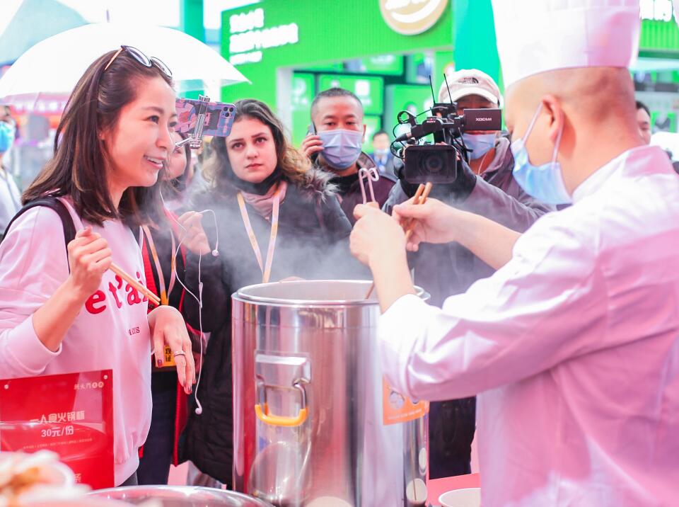 新手經營火鍋加盟店，無人問津怎么辦？