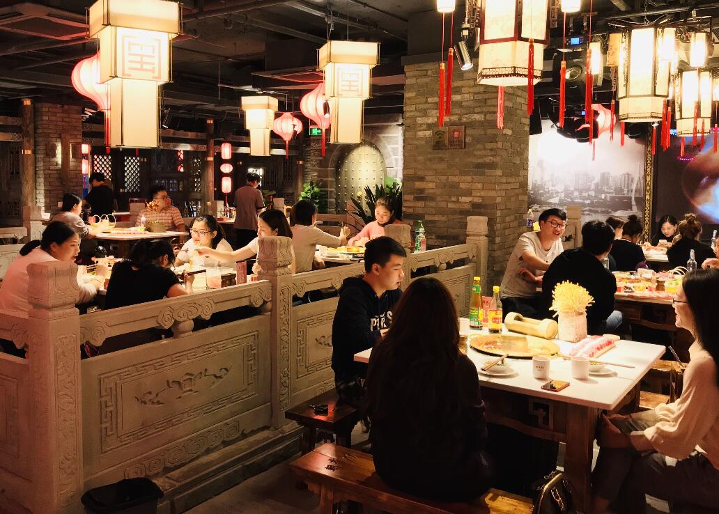 在洪崖洞吃朝天門火鍋是種什么體驗？