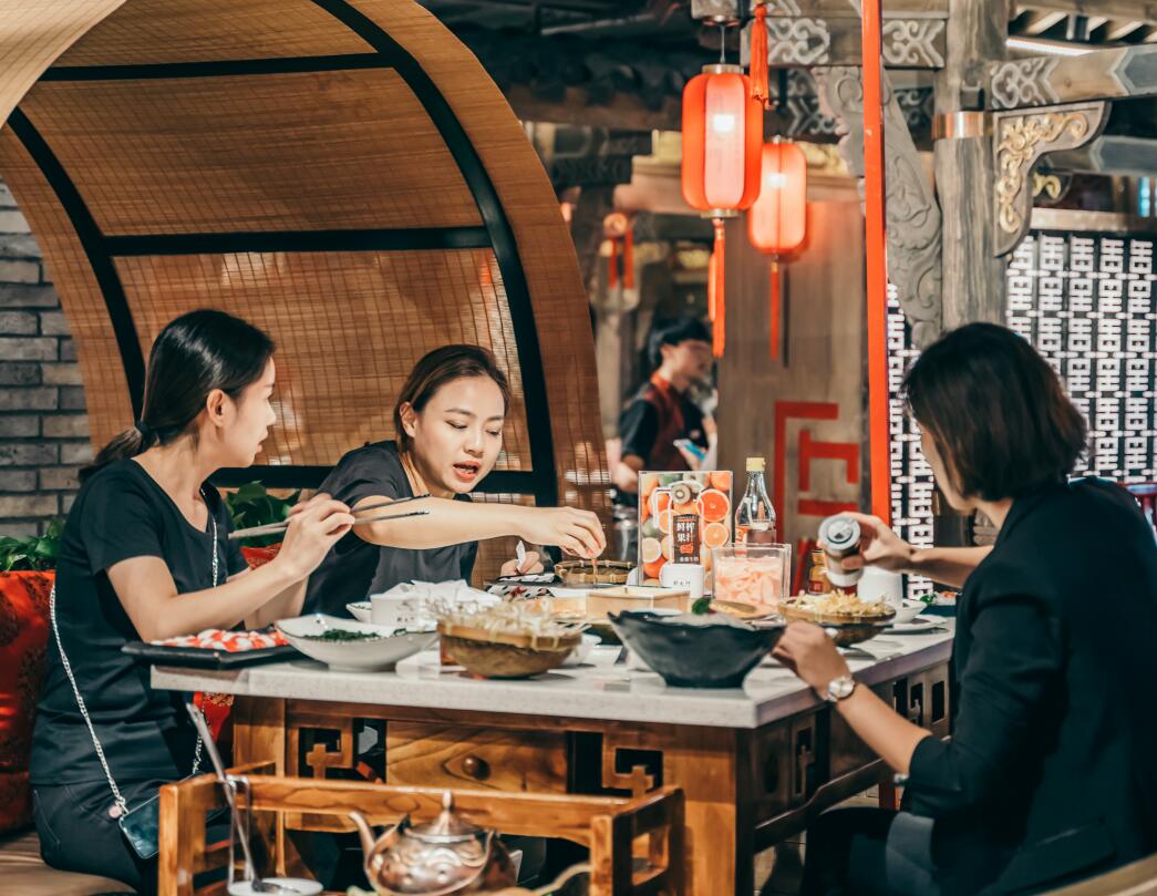 餐飲加盟店排行榜前十名比較火的品牌是哪些？