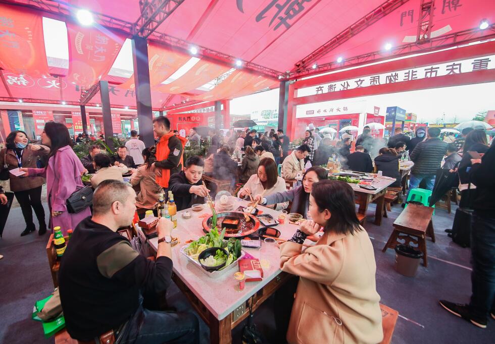 來四川除了打卡網(wǎng)紅景點，還可以品嘗人間煙火！