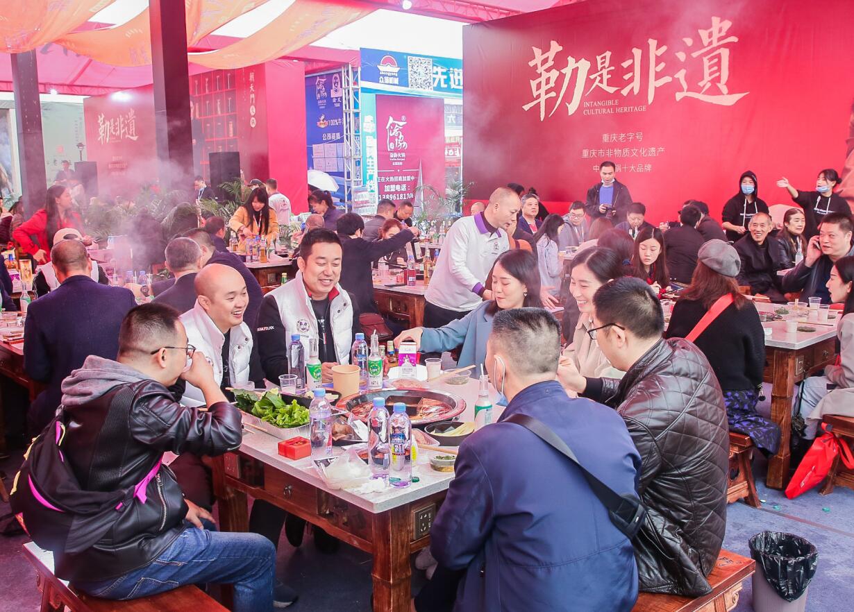 連鎖品牌火鍋加盟，必須從總部購買底料嗎？