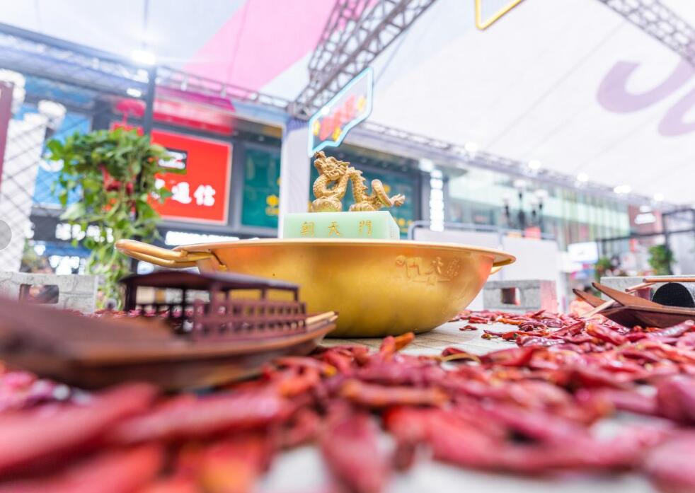 火鍋店沒(méi)錢做廣告？不妨試試免費(fèi)“廣告位”！