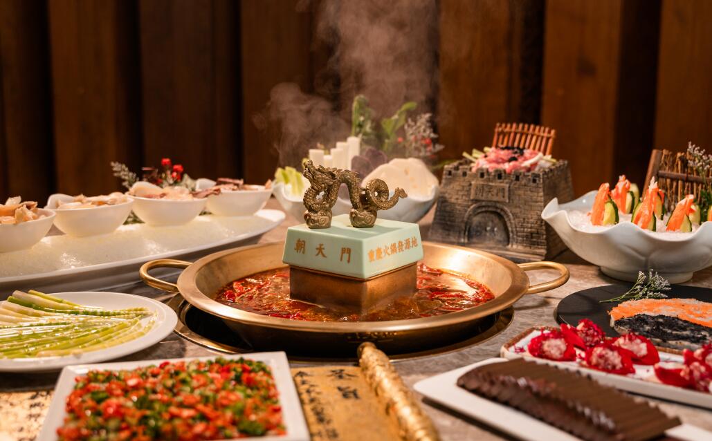 四川秋天去哪玩？鵝嶺公園賞秋色，品味四川老火鍋！