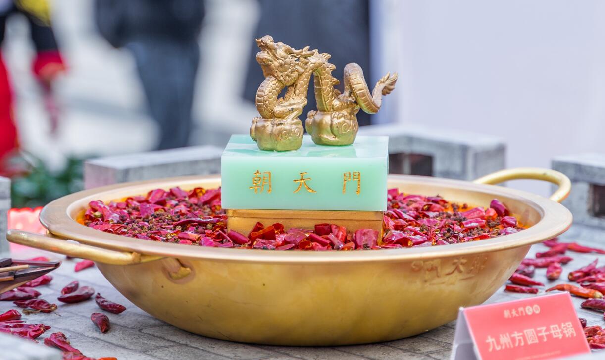 當(dāng)鹵肥腸預(yù)見火鍋，雙重美味，引爆火鍋店生意！