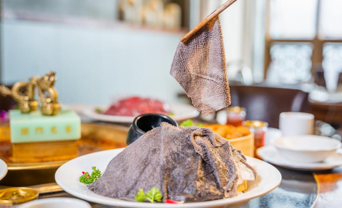 火鍋千層肚，制作圣誕樹，顧客就是全場最靚的仔！